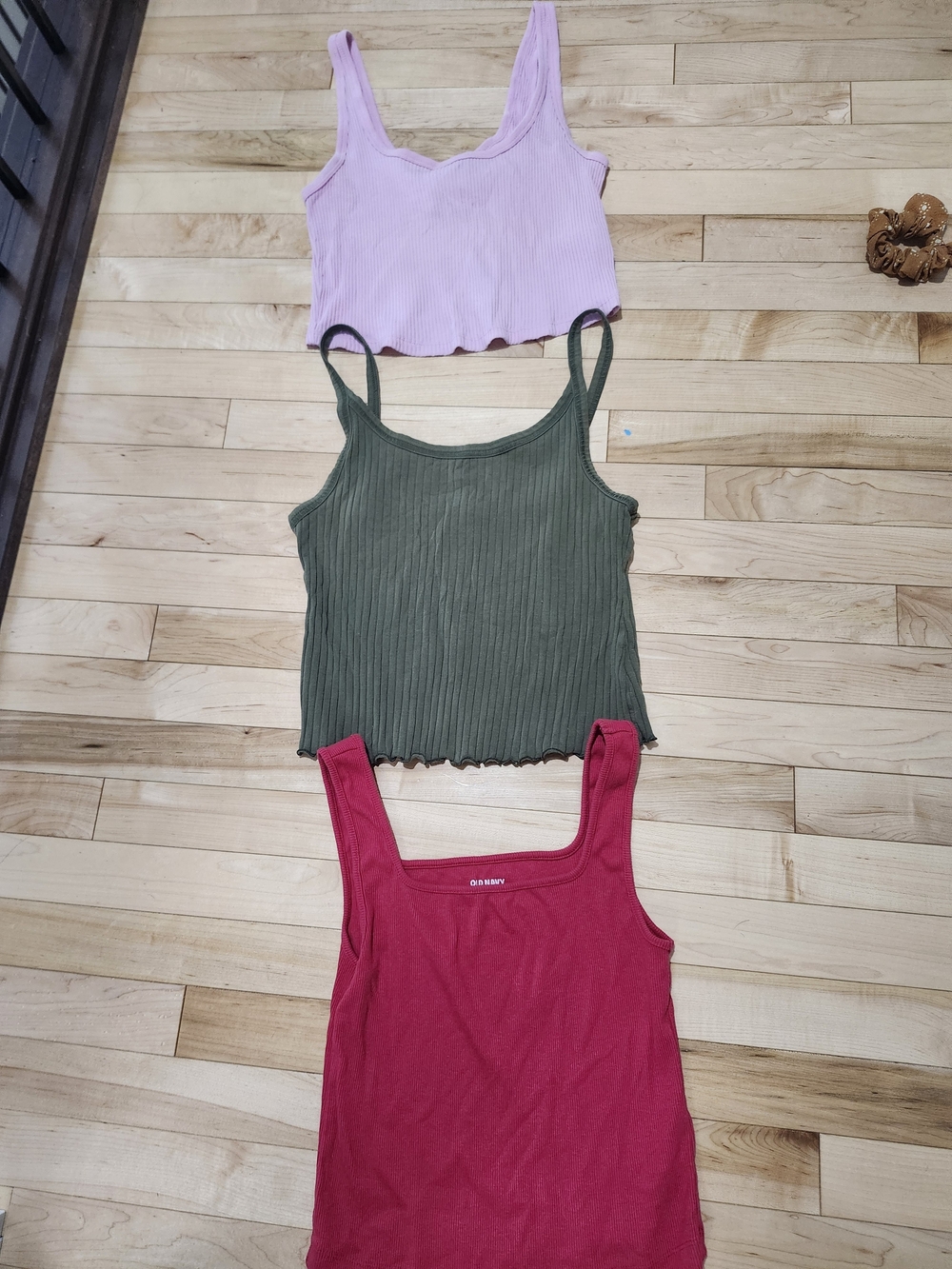 Old Navy Three-Pack Women’s Ribbed Tank Tops – Pink, Olive, Berry M-L